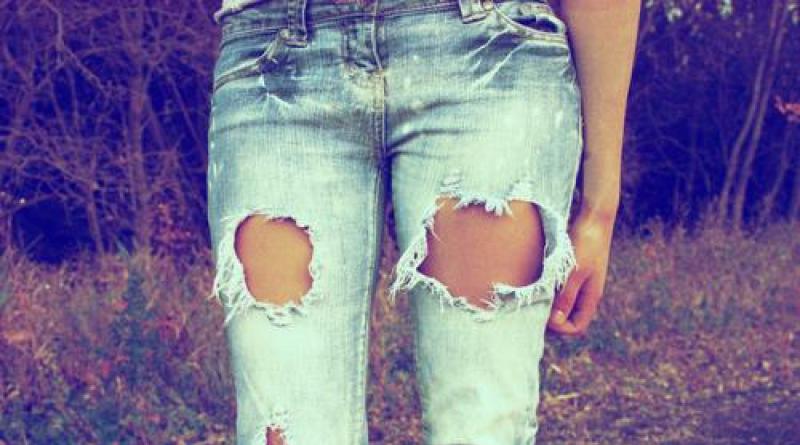 Как сделать дырки на джинсах своими руками?